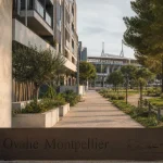 Quartier ovalie montpellier : avenue de Toulouse, résidences et trottoir près du stade